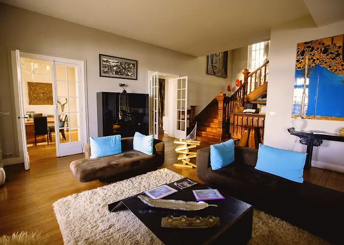 La Tosca فيلة لانتون