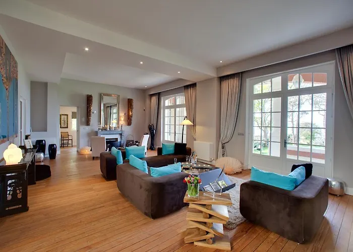 La Tosca لانتون