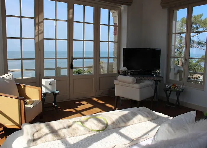 فيلة La Tosca لانتون