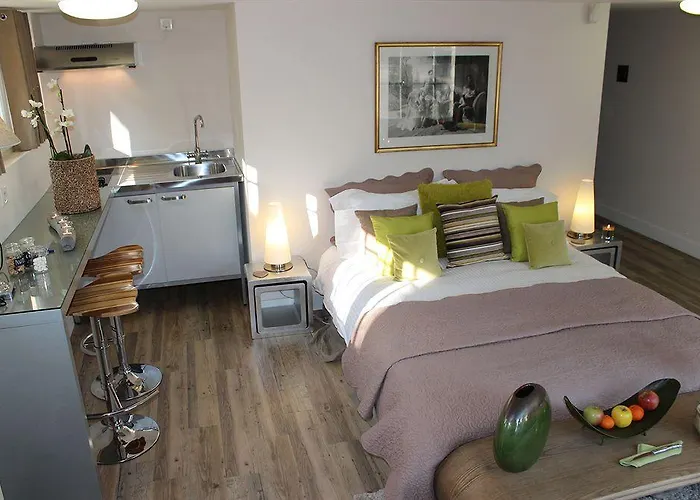 فيلة La Tosca لانتون