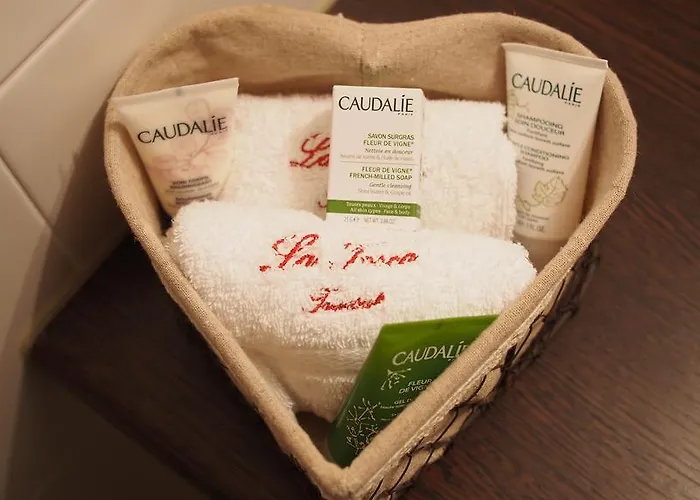 La Tosca فيلة لانتون