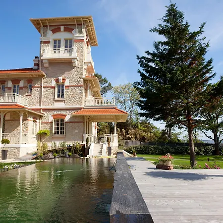 La Tosca Villa *