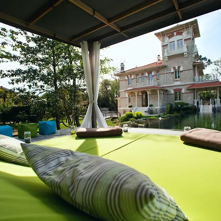 La Tosca Villa
